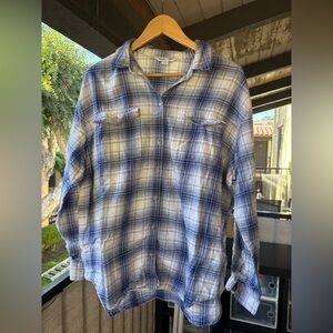 Old Navy Blue and White Plaid Women's Button Down Shirt